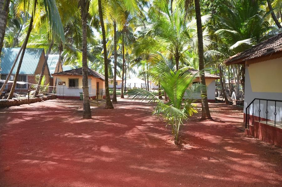 Pears Beach Resort Dāpoli Exterior foto