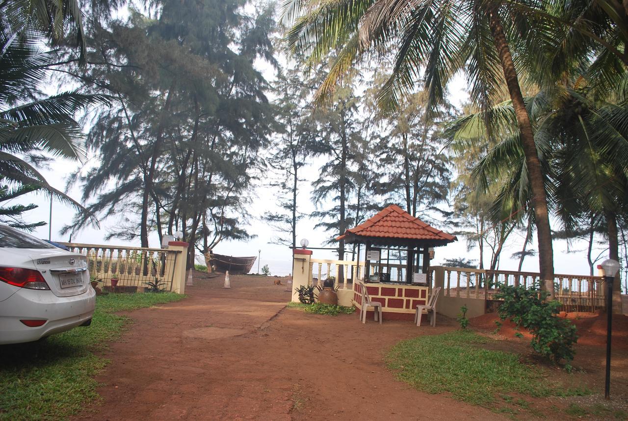 Pears Beach Resort Dāpoli Exterior foto
