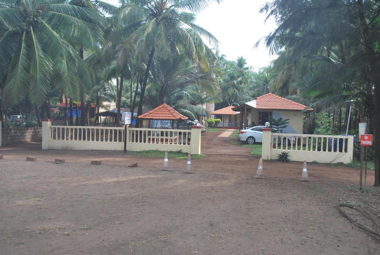 Pears Beach Resort Dāpoli Exterior foto