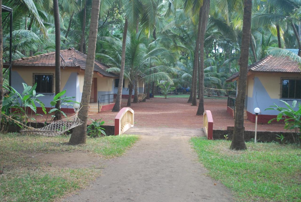 Pears Beach Resort Dāpoli Exterior foto