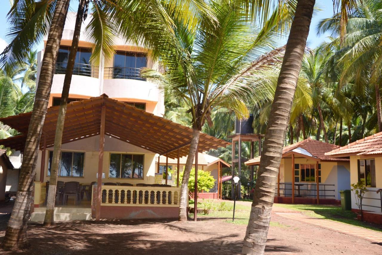 Pears Beach Resort Dāpoli Exterior foto