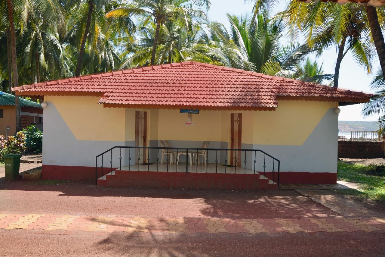 Pears Beach Resort Dāpoli Exterior foto