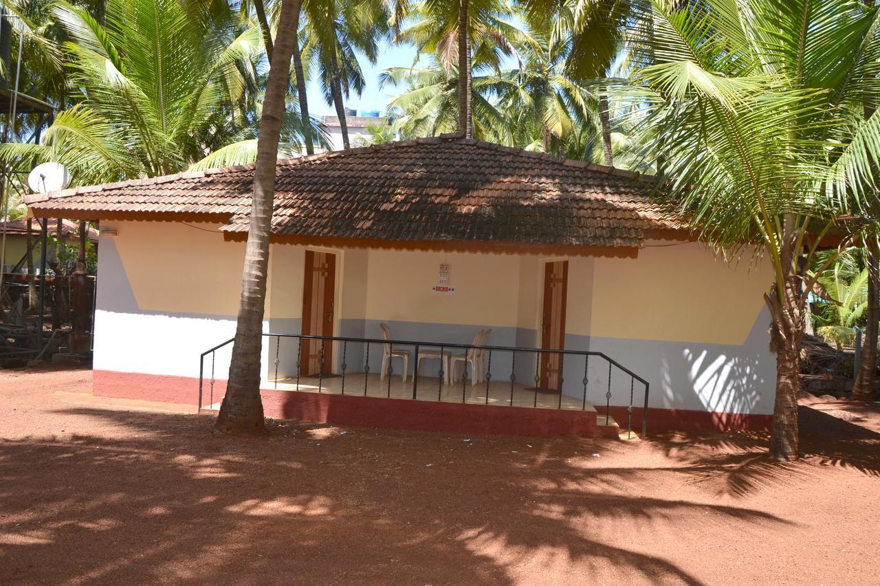 Pears Beach Resort Dāpoli Exterior foto