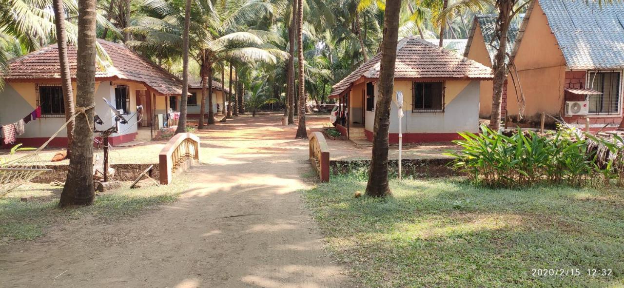 Pears Beach Resort Dāpoli Exterior foto